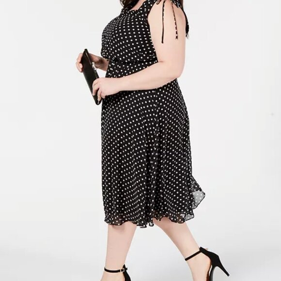 Black and white polka dot dress - Picture 3 of 13